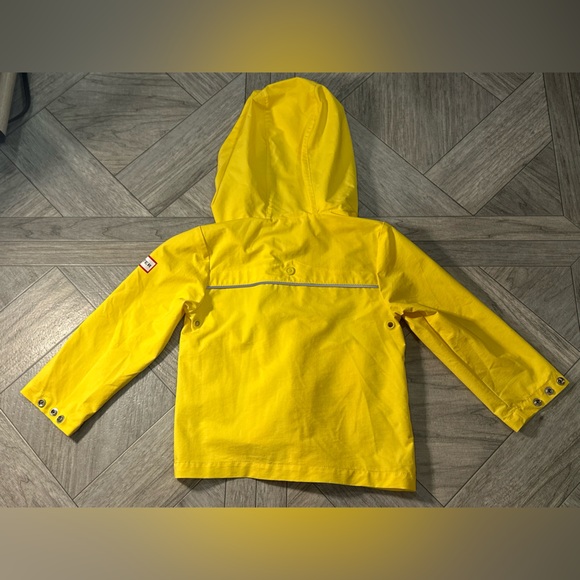 Hunter 2T Yellow Hooded Raincoat - Picture 9 of 16